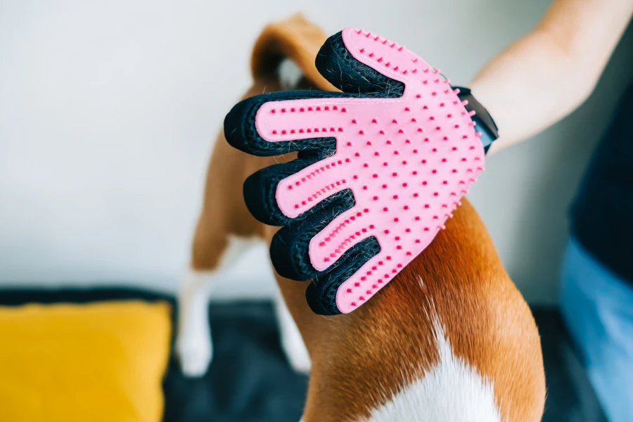 Cat Deshedding Tool Glove